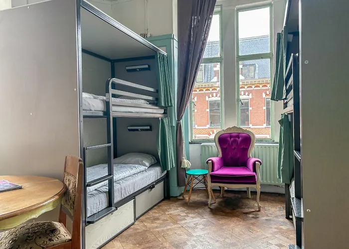 Pet friendly Hostel Room Rotterdam