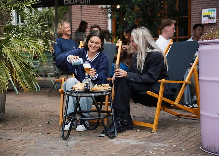 Amsterdam Hostels